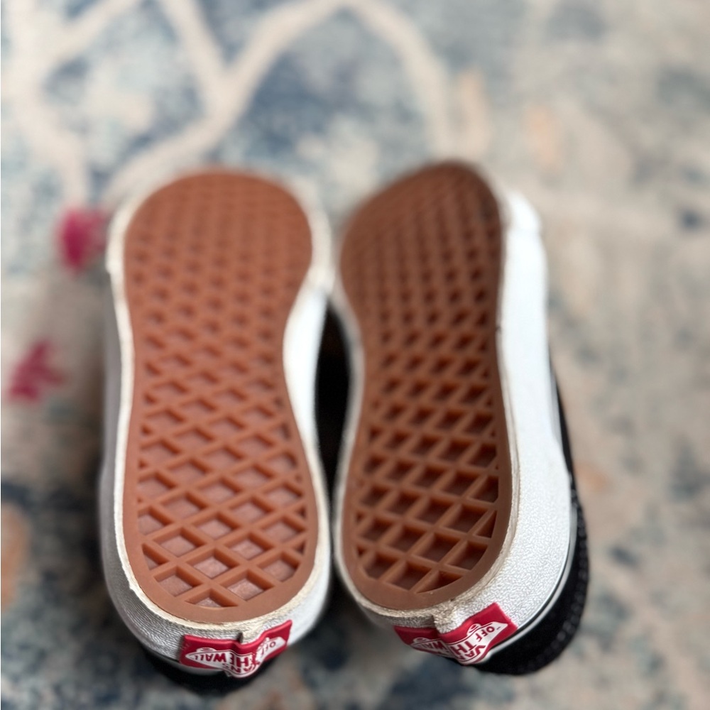 Vans Kids old skool Black & White Velcro Skate Shoes - Picture 3 of 4